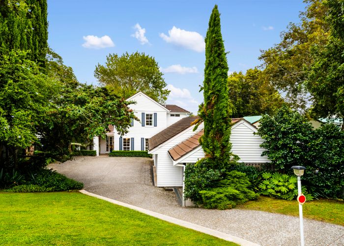  at 4 Mount Carmel Place, Meadowbank, Auckland