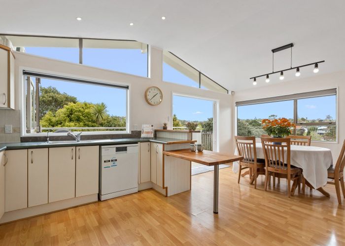  at 1/92 Deep Creek Road, Torbay, Auckland