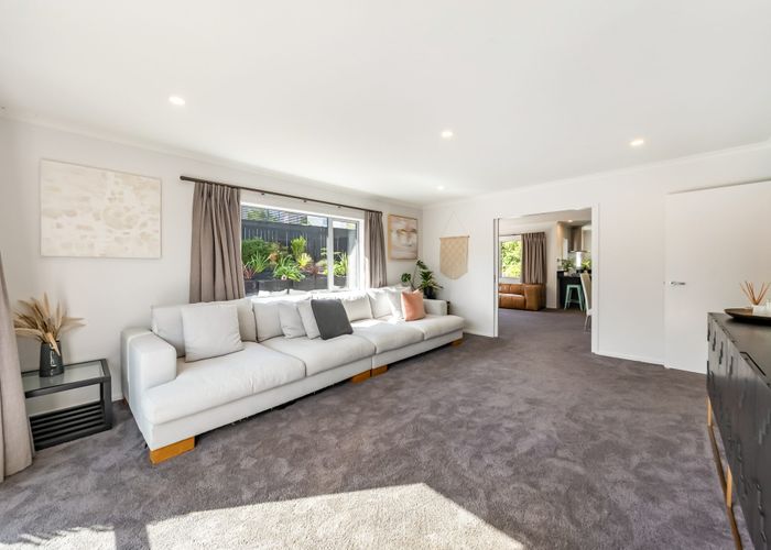  at 17 Sumner Terrace, Aotea, Porirua