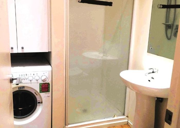  at 323/105 Queen Street, Auckland Central, Auckland