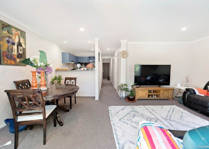  at 180 Dawson Road, Flat Bush, Auckland