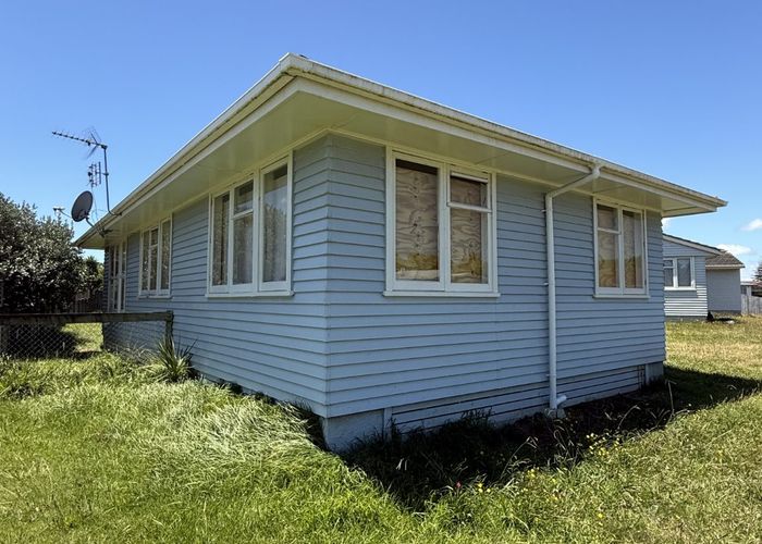  at Mangere East, Manukau City, Auckland