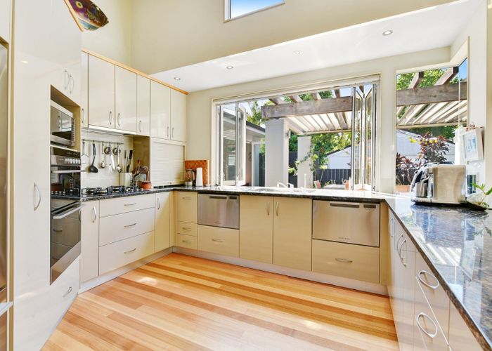  at 12 Ardlui Avenue, Manly, Whangaparaoa