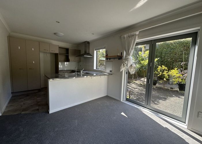  at 40 Villanova Place, Albany, North Shore City, Auckland