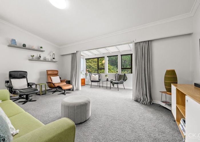  at 32 Forest Road, Pinehaven, Upper Hutt, Wellington