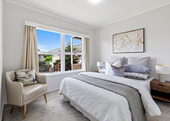  at 4/13a  Evelyn Place, Hillcrest, North Shore City, Auckland