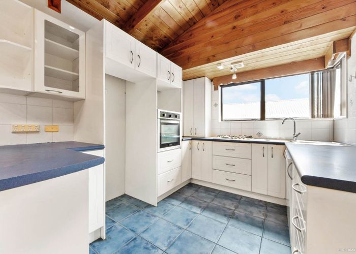  at 32 Lochend Place, Highland Park, Auckland