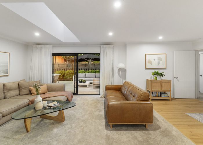  at 2/38 Dominion Street, Takapuna, Auckland