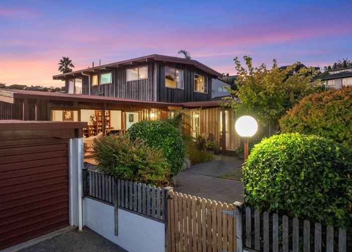  at 9 Noumea Place, Mairangi Bay, Auckland
