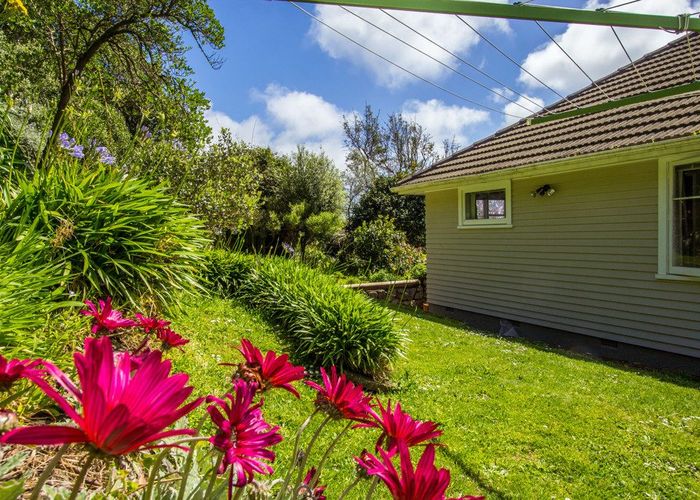  at 38 Collins Avenue, Tawa, Wellington