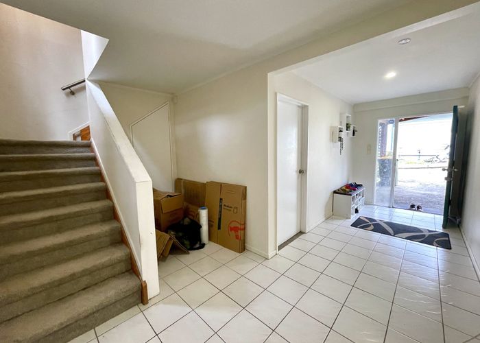  at 2/20 Reeves Road, Pakuranga, Manukau City, Auckland