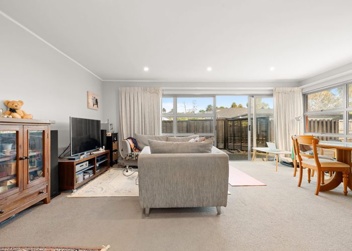  at 1/18 Clovelly Road, Bucklands Beach, Auckland