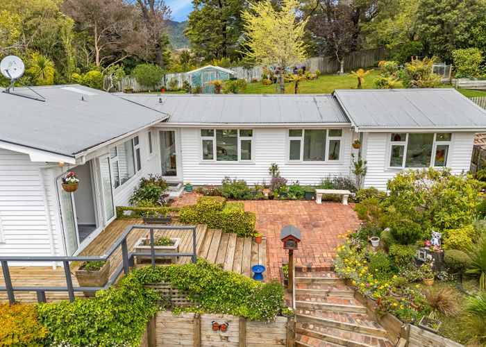  at 100A Plateau Road, Te Marua, Upper Hutt, Wellington