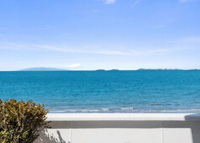  at 58 Rothesay Bay Road, Rothesay Bay, North Shore City, Auckland