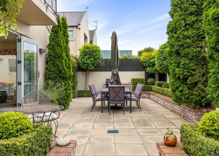  at 3/104 Papanui Road, Merivale, Christchurch