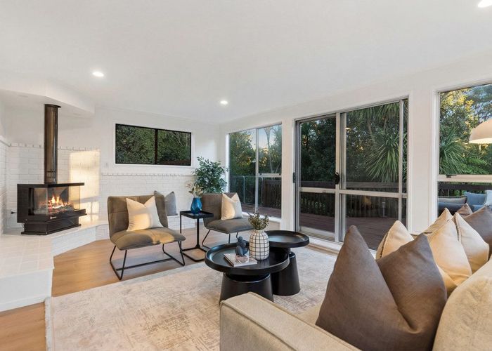  at 15 Cunliffe Place, Glenfield, North Shore City, Auckland