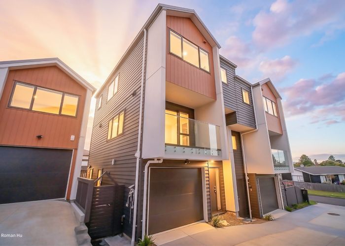  at 4/6 Woodhouse Place, West Harbour, Waitakere City, Auckland