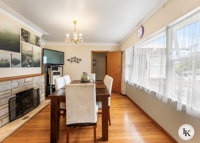  at 10 Hollinbrigg Place, Manurewa, Manukau City, Auckland