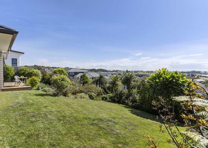  at 28 Mahutonga Avenue, Beachlands, Auckland