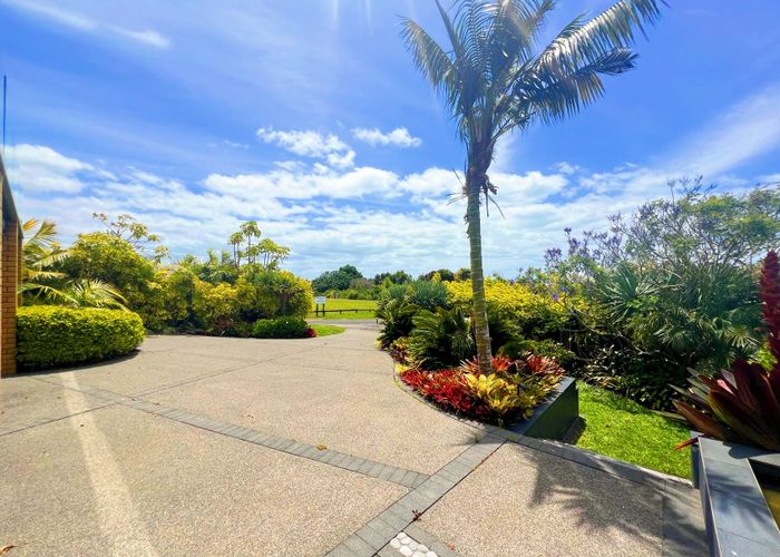  at 34 Charles Dickens Drive, Mellons Bay, Auckland