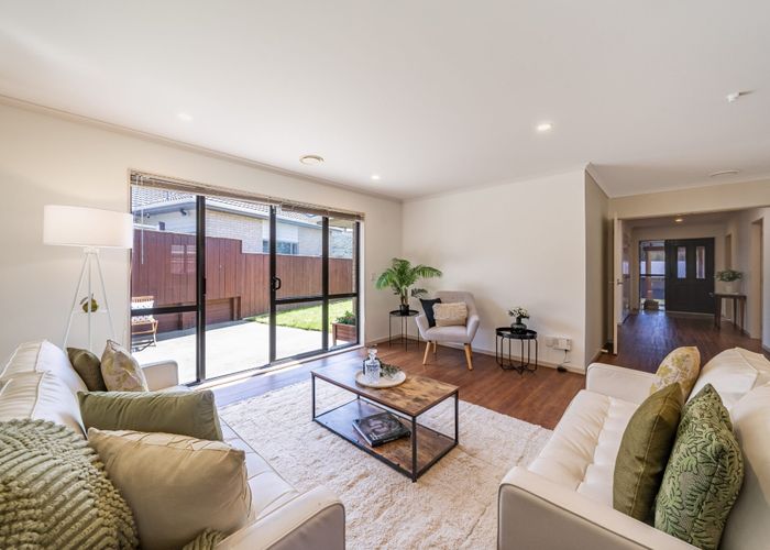  at 6 McEwen Crescent, Riverstone Terraces, Upper Hutt, Wellington