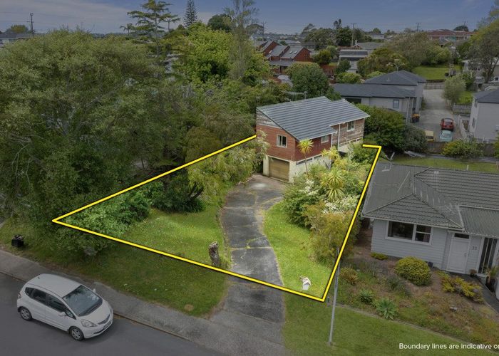  at 75 Chartwell Avenue, Glenfield, Auckland