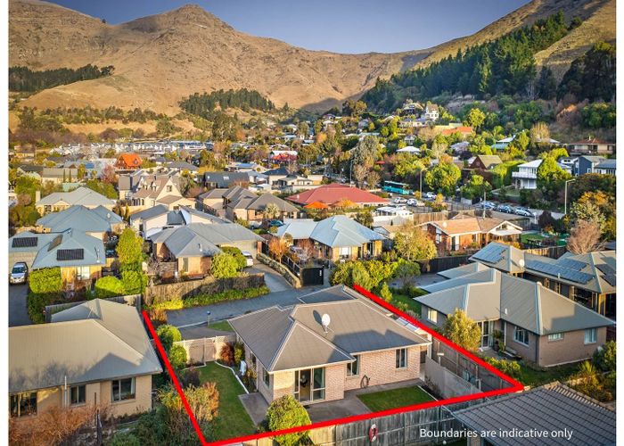  at 7 Hamlet Lane, Heathcote Valley, Christchurch