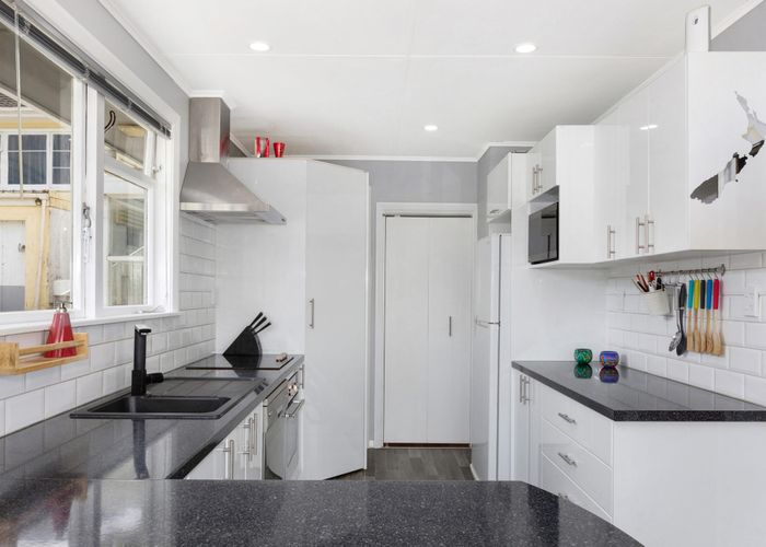  at 35 Duncan Street, Tawa, Wellington