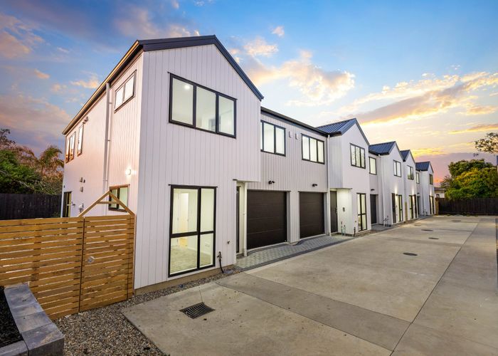  at 113 Beach Road, Te Atatu Peninsula, Waitakere City, Auckland