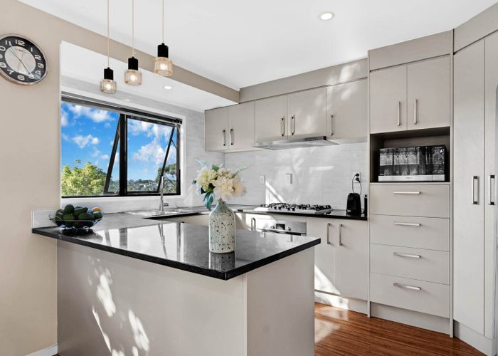  at 18 Mark Edward Drive, Half Moon Bay, Manukau City, Auckland