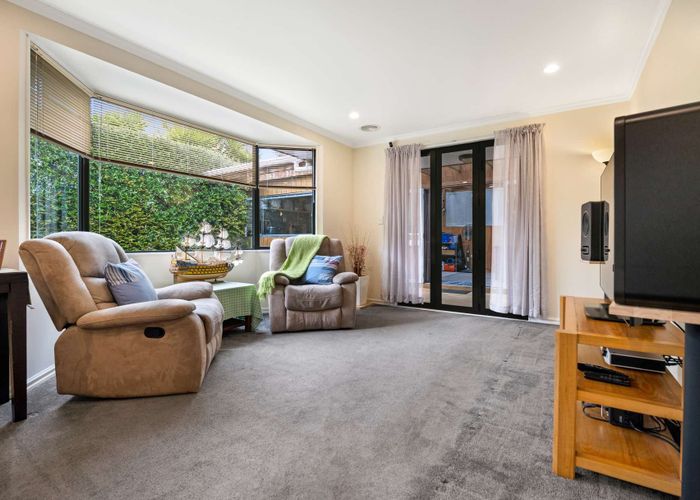  at 71 Nielsen Gardens, Rototuna, Hamilton, Waikato