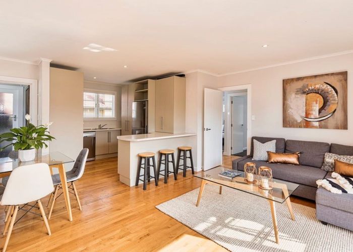  at 2 Eddowes Street, Manurewa, Auckland