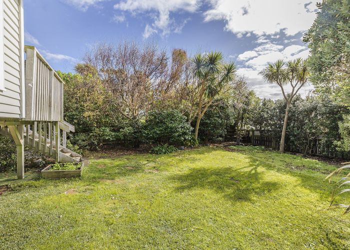  at 25 Pinnacle Street, Seatoun, Wellington