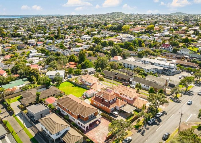  at 69 Kinross Street, Blockhouse Bay, Auckland