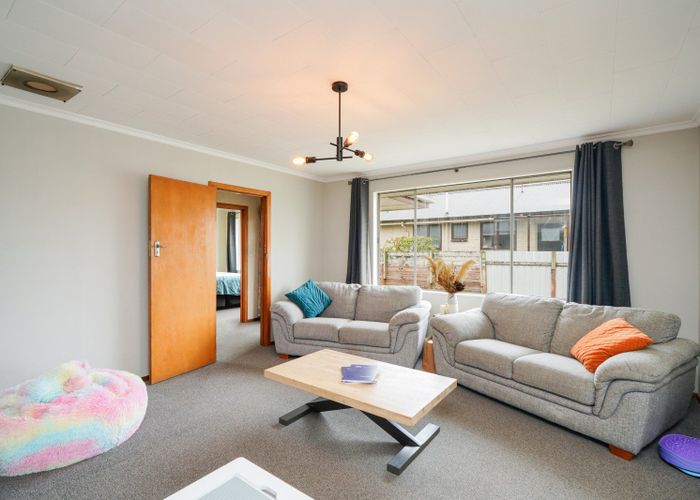  at 16 Hyde Street, Clifton, Invercargill