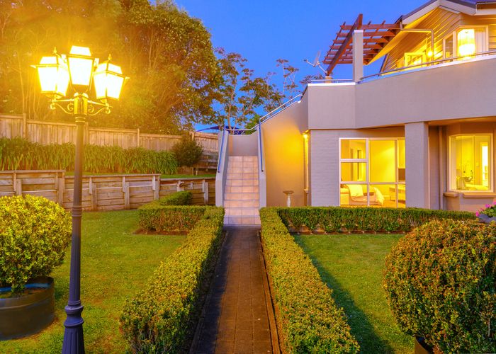  at 19 Del Mar Court, Shamrock Park, Auckland