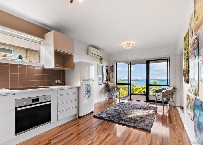  at 4/340 Hillsborough Road, Mount Roskill, Auckland