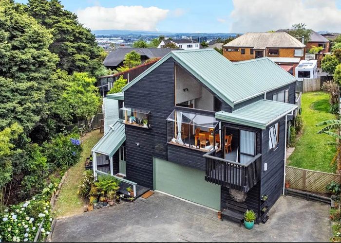  at 17 Calluna Crescent, Totara Heights, Auckland