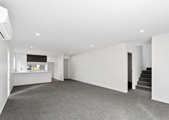  at 5 Selkirk Lane, Hamilton Lake, Hamilton, Waikato