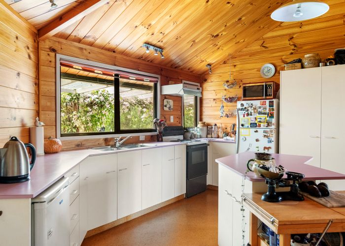  at 255 Pigeon Valley Road, Pigeon Valley, Wakefield