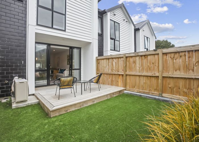  at 4/10 Shamrock Lane, Te Atatu Peninsula, Waitakere City, Auckland