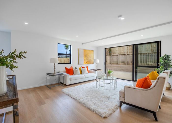  at 4/11 Rengarenga Rise, Fairview Heights, North Shore City, Auckland