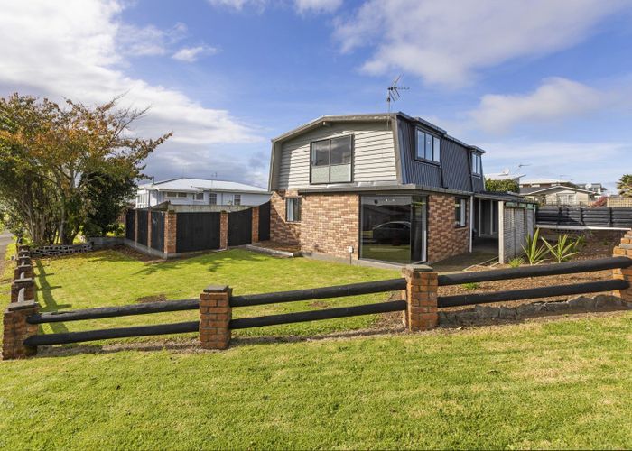  at 44 Park Lane, Waitara, Waitara