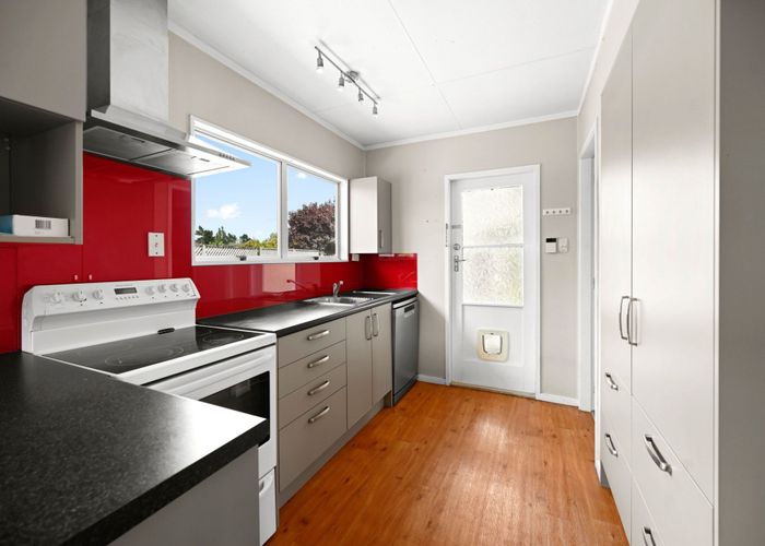  at 5 Brookbank Place, Glenview, Hamilton, Waikato