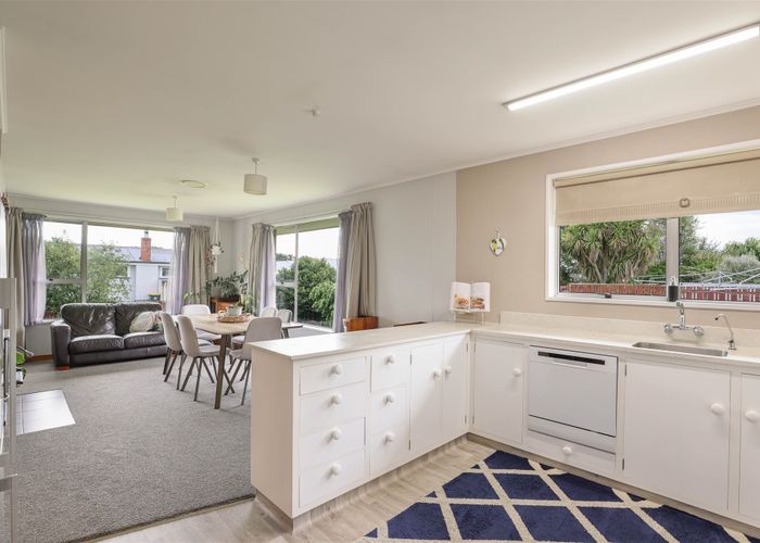  at 6 Charles Street, Allenton, Ashburton