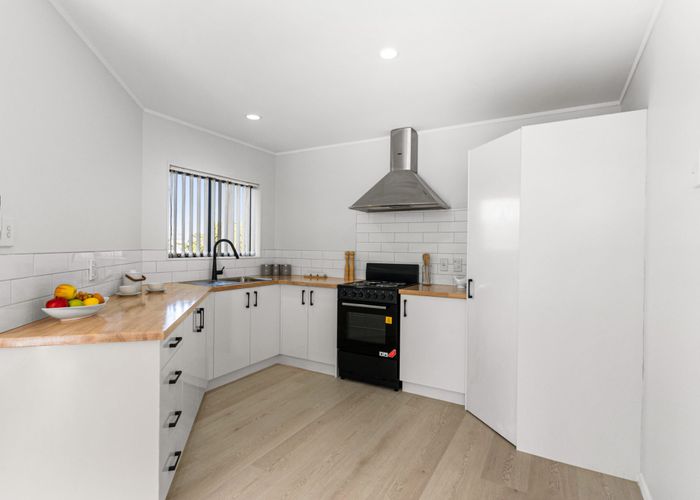  at 9 Eloise Place, Clendon Park, Manukau City, Auckland