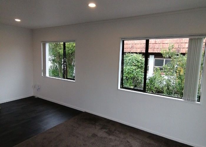  at Lincoln Park Avenue, Massey, Waitakere City, Auckland