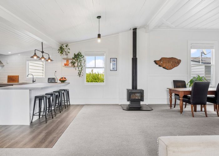  at 1347 State Highway 1, Tirau