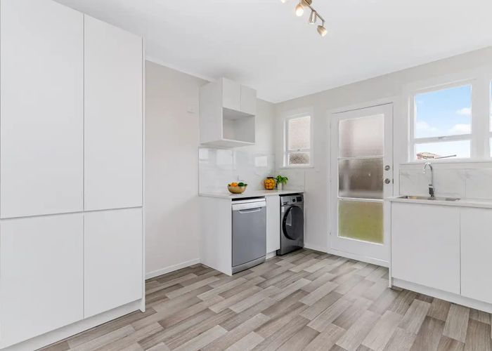  at 28A Michelle Place, Mangere, Auckland