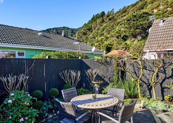  at 2/130 Muritai Road, Eastbourne, Lower Hutt
